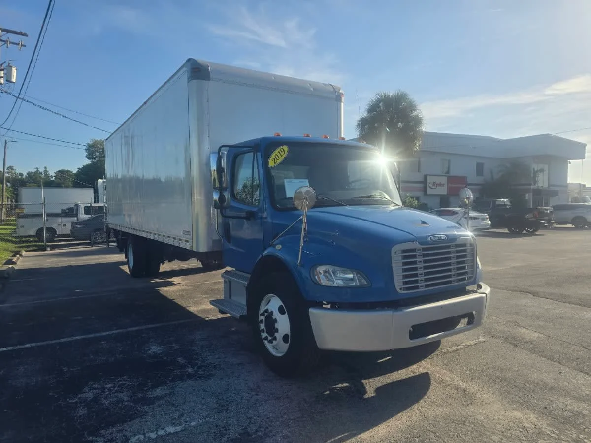 2019 Freightliner M2 106