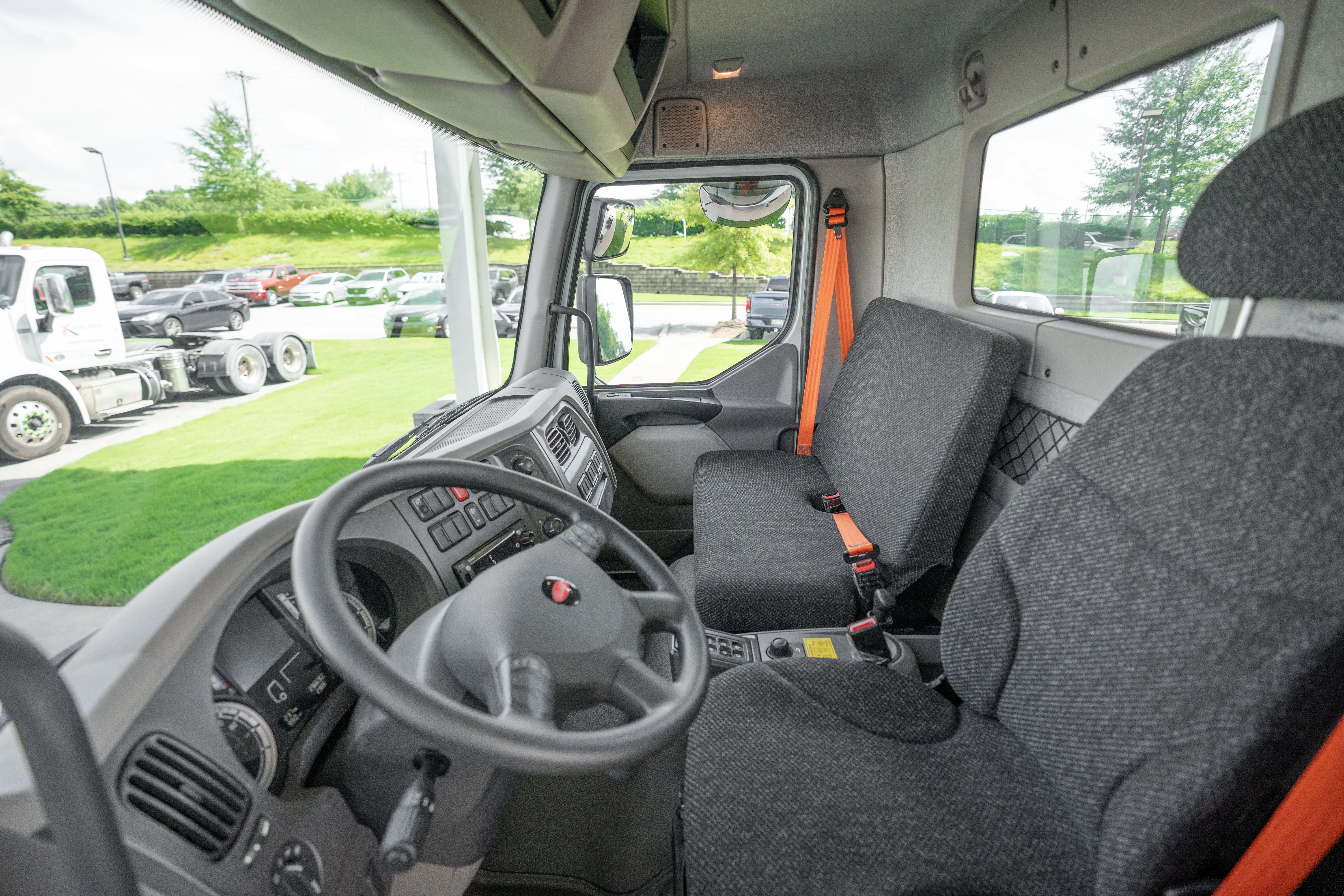 2026 Peterbilt 220EV in Baltimore, MD — photo 10