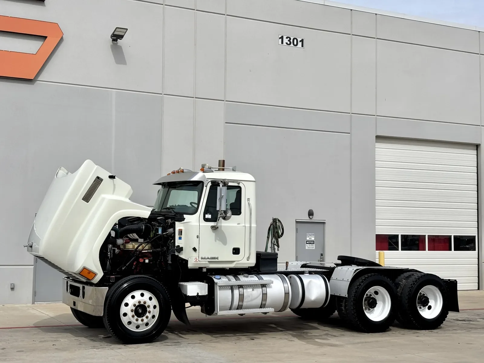 2016 Mack Pinnacle in Hutchins, TX — photo 10