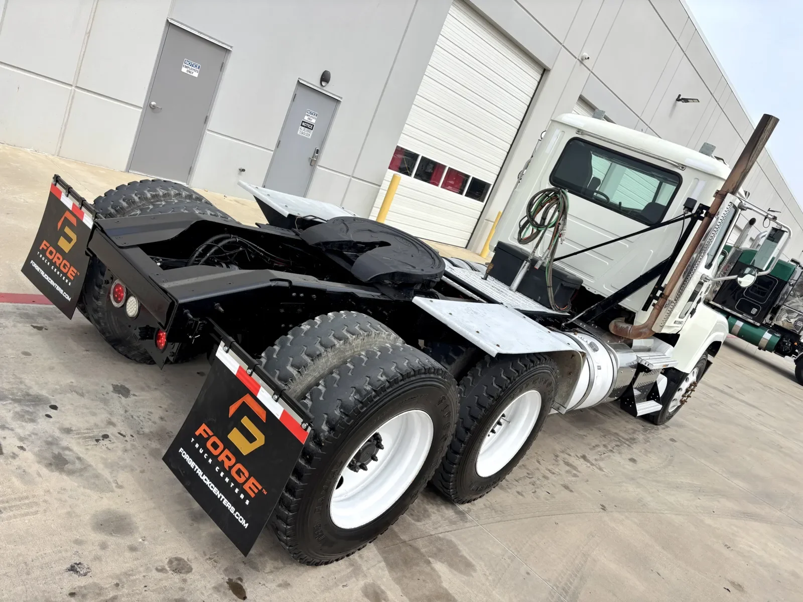 2016 Mack Pinnacle in Hutchins, TX — photo 11