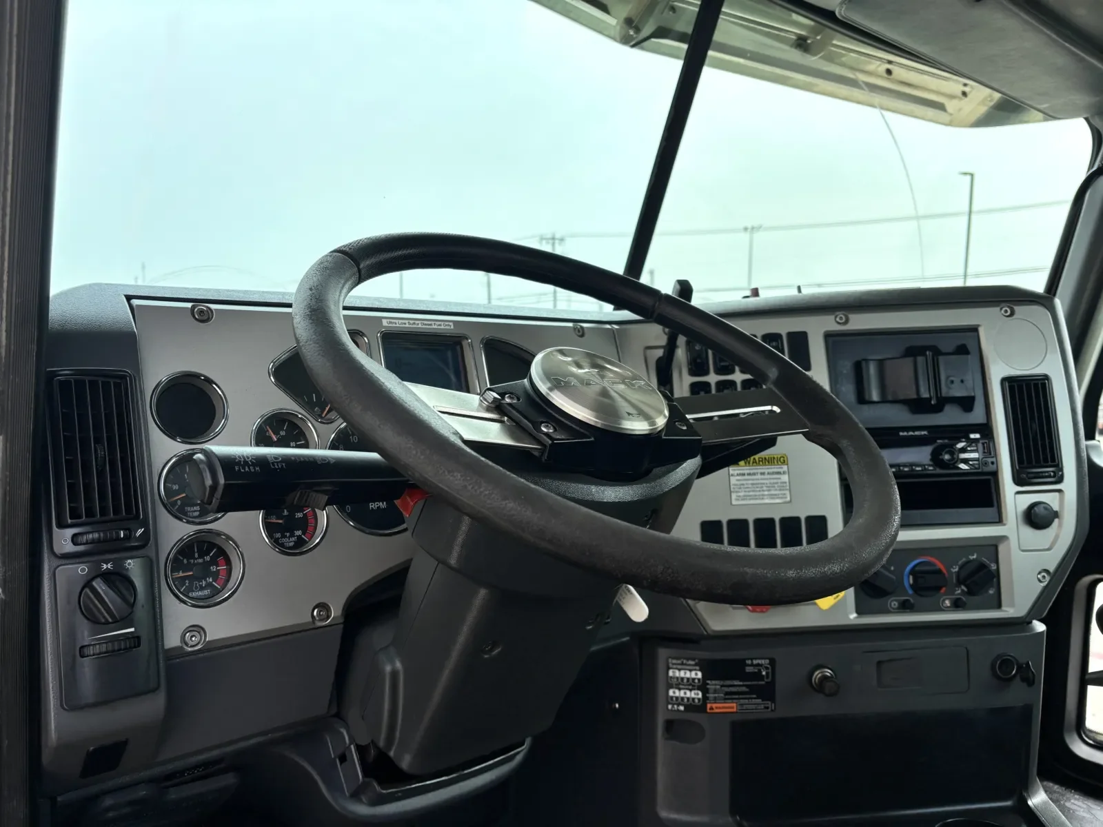 2016 Mack Pinnacle in Hutchins, TX — photo 15