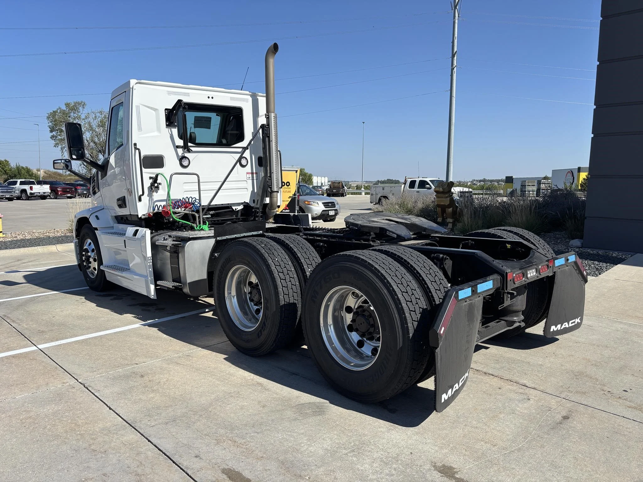 2026 Mack Pioneer — photo 3