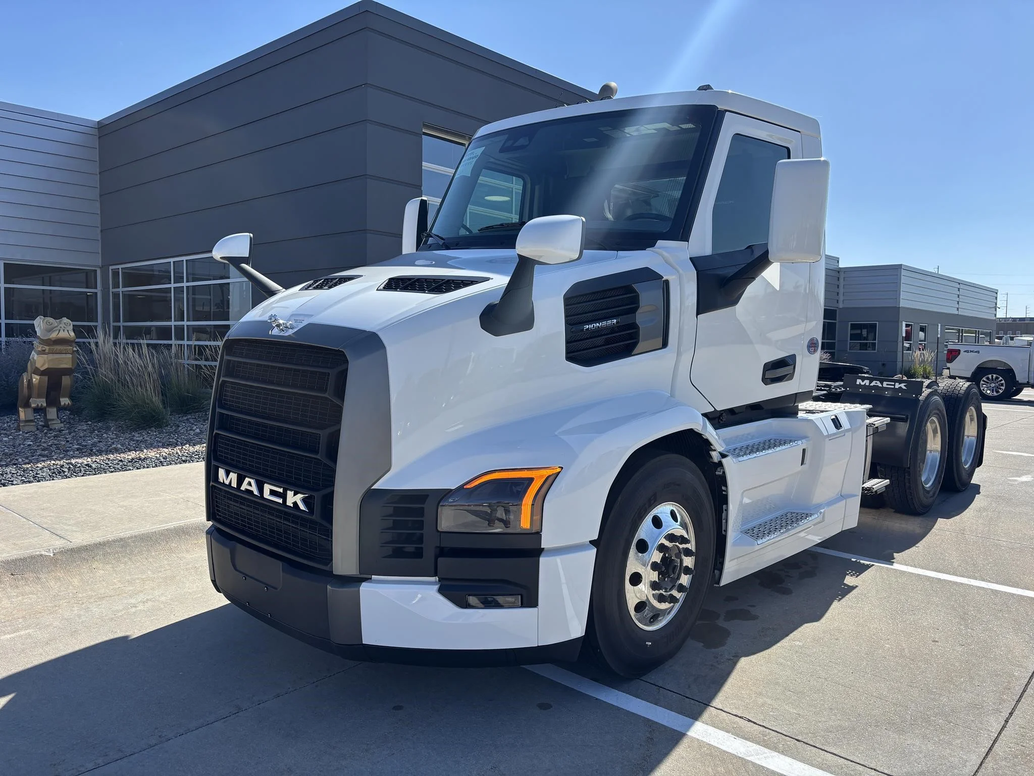 2026 Mack Pioneer