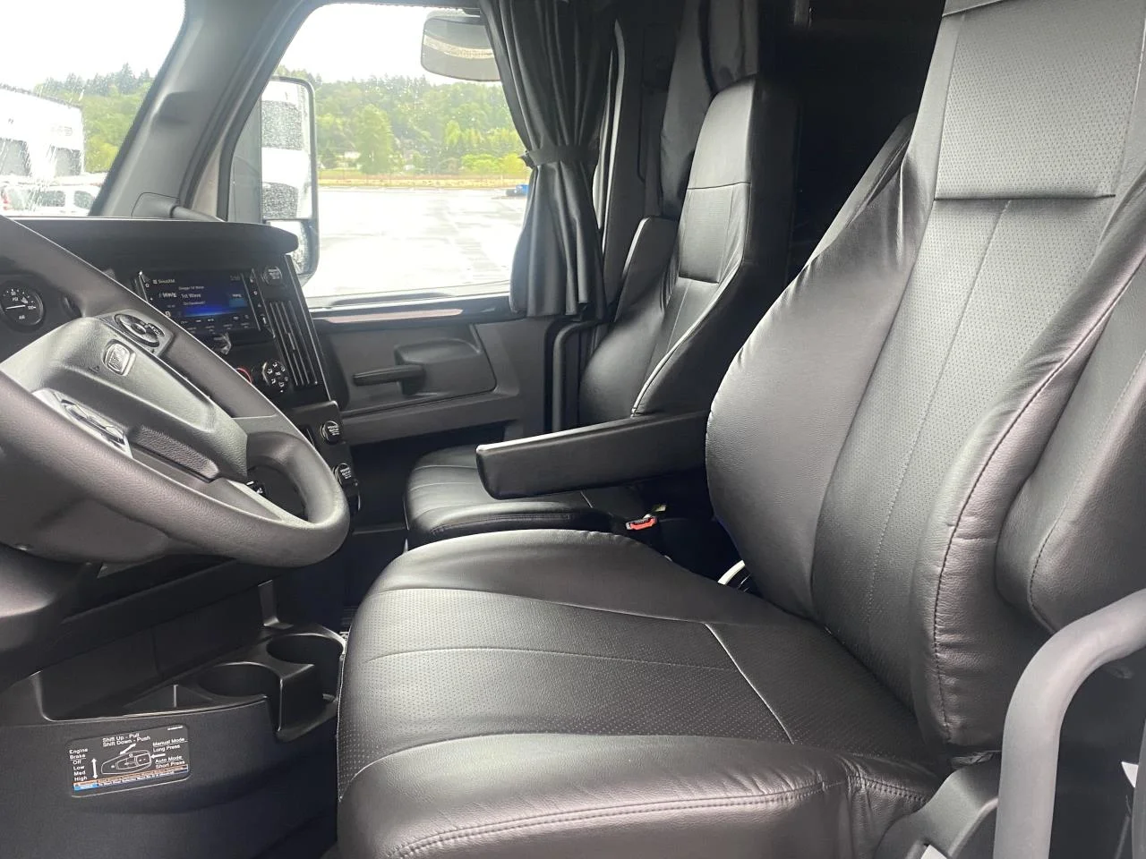 2027 Freightliner Cascadia - image 7