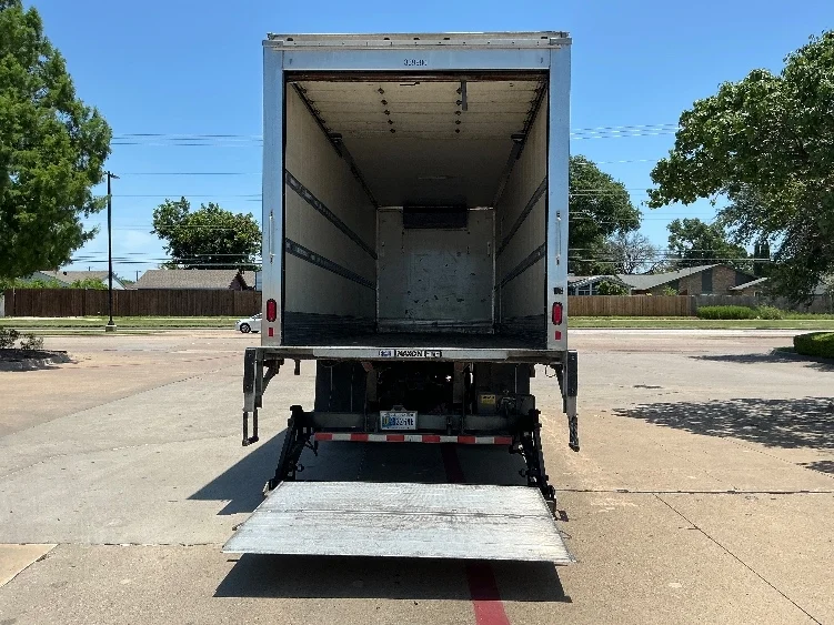 2020 Freightliner M2 106 - image 9