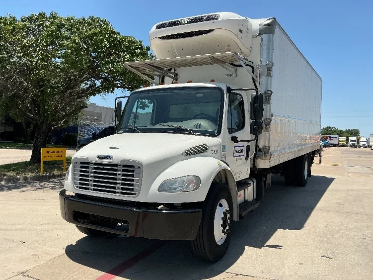 2020 Freightliner M2 106 - image 3