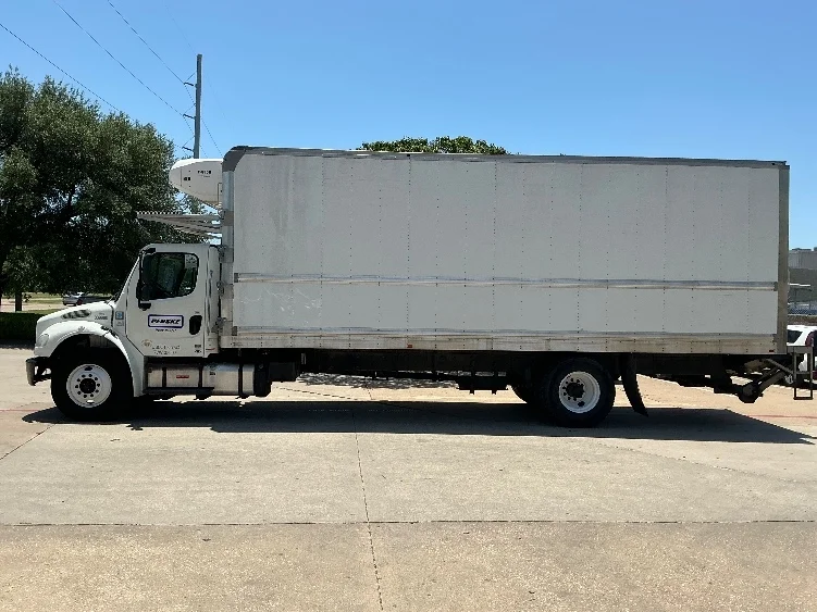 2020 Freightliner M2 106 - image 4