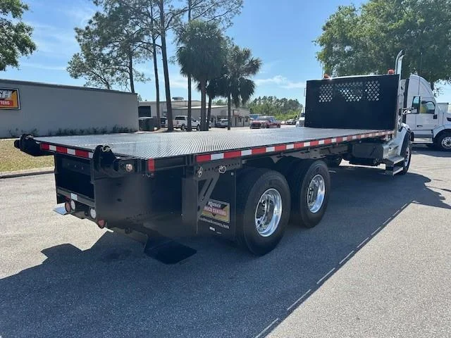 2027 Peterbilt 548 — photo 10