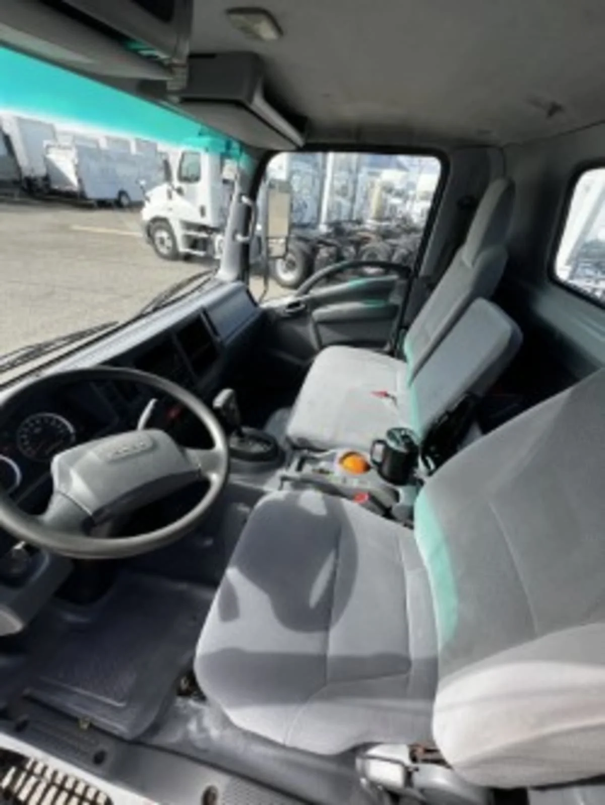 2019 Isuzu NRR in West Sacramento, CA — photo 7