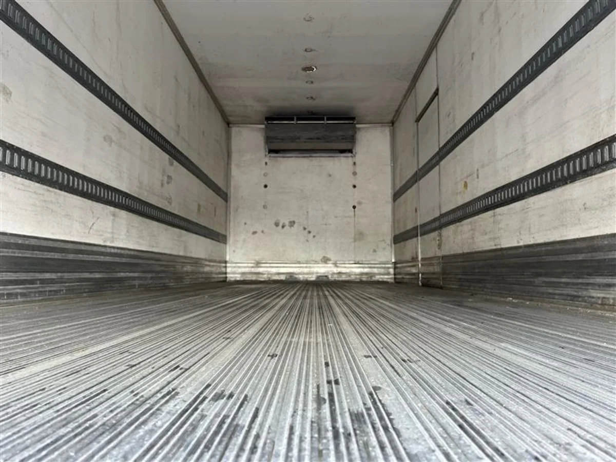 2016 Freightliner M2 106 - image 9