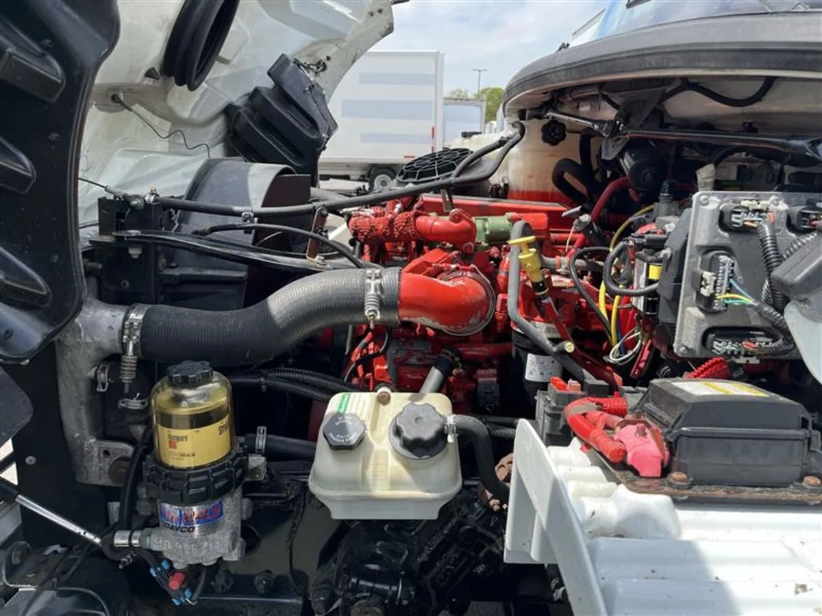 2016 Freightliner M2 106 - image 10