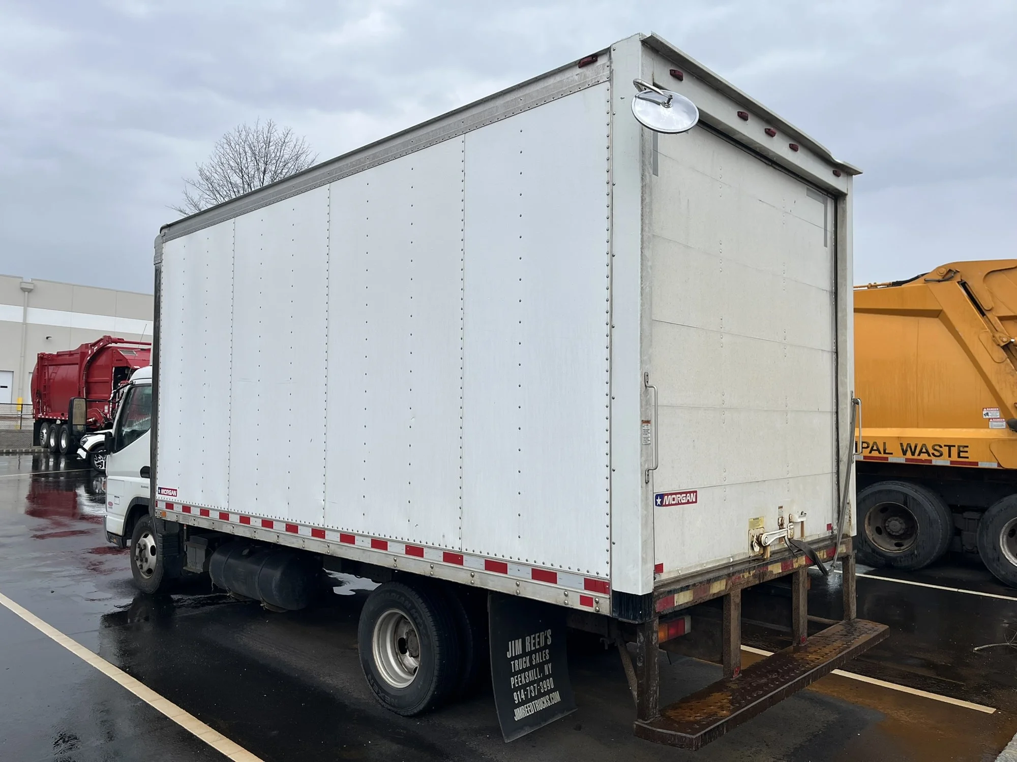 2014 Mitsubishi Fuso in Pennsauken, NJ — photo 4