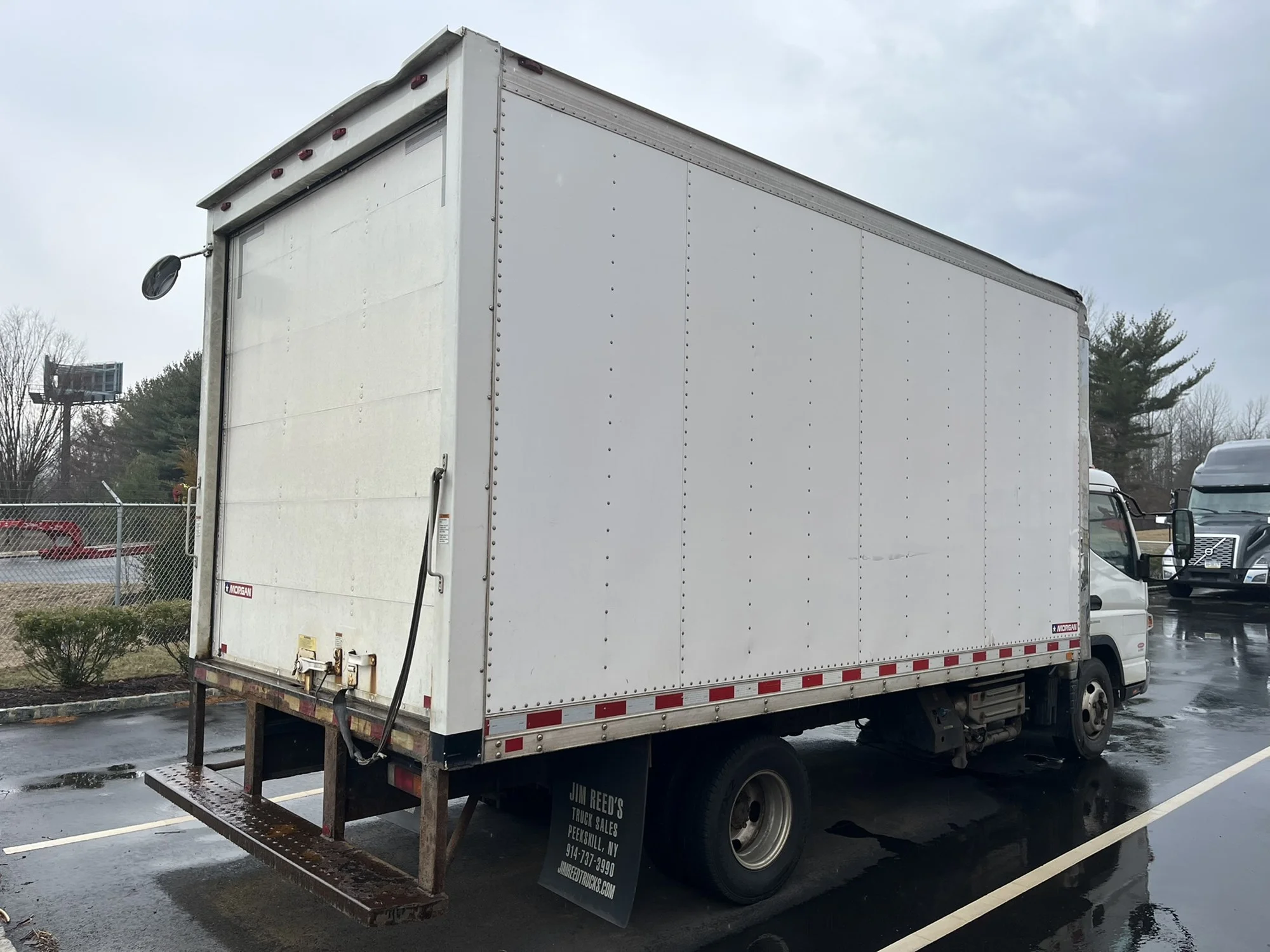 2014 Mitsubishi Fuso in Pennsauken, NJ — photo 3