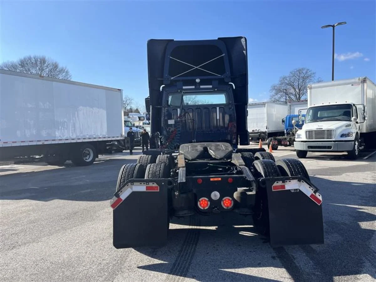 2019 Freightliner M2 112 - image 5