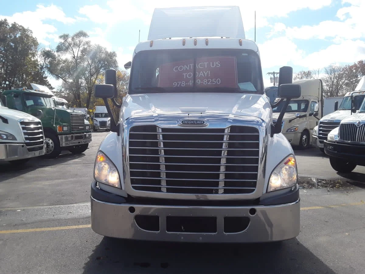 2017 Freightliner Cascadia in Salisbury, MA