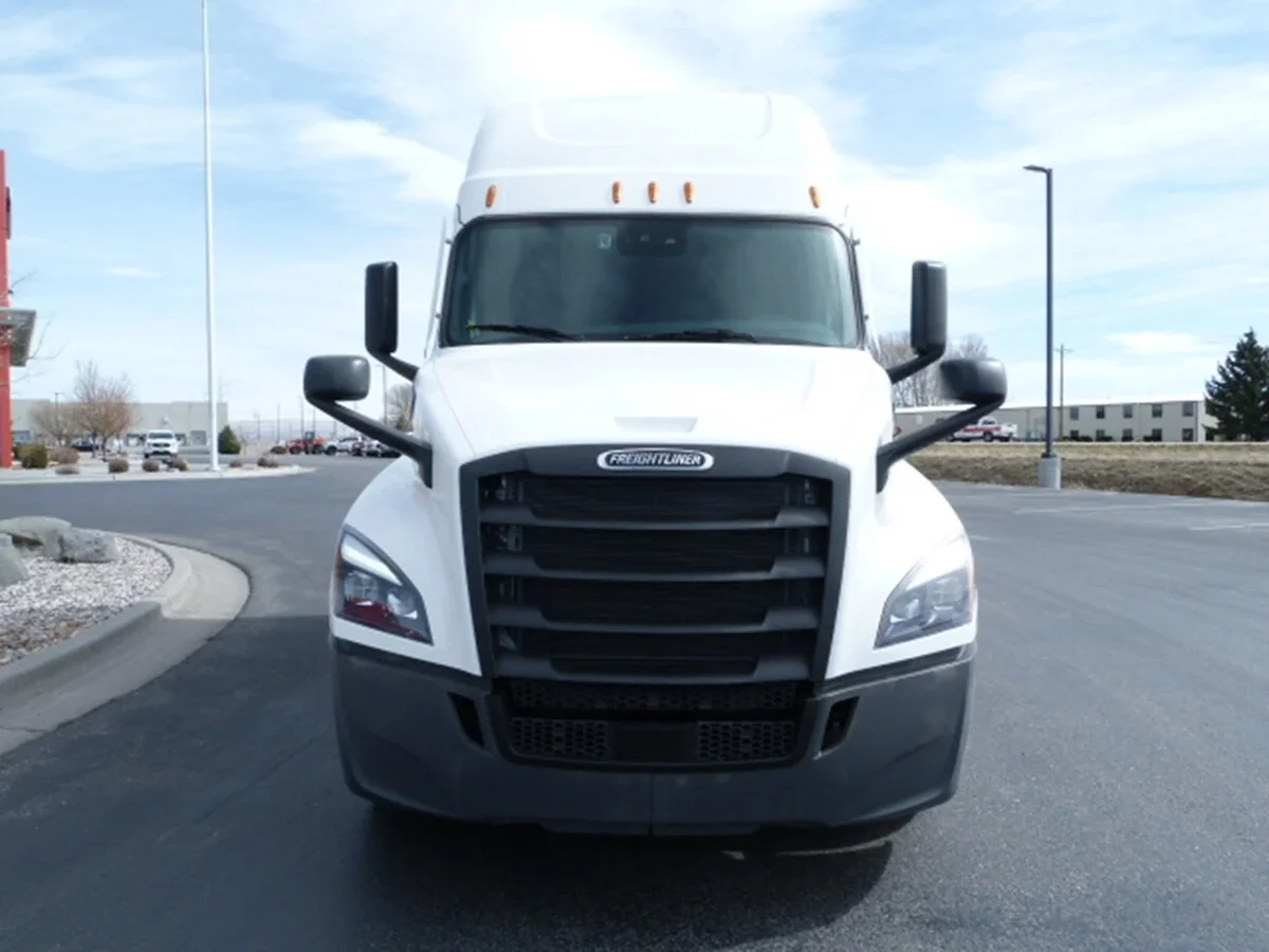 2026 Freightliner Cascadia - image 2