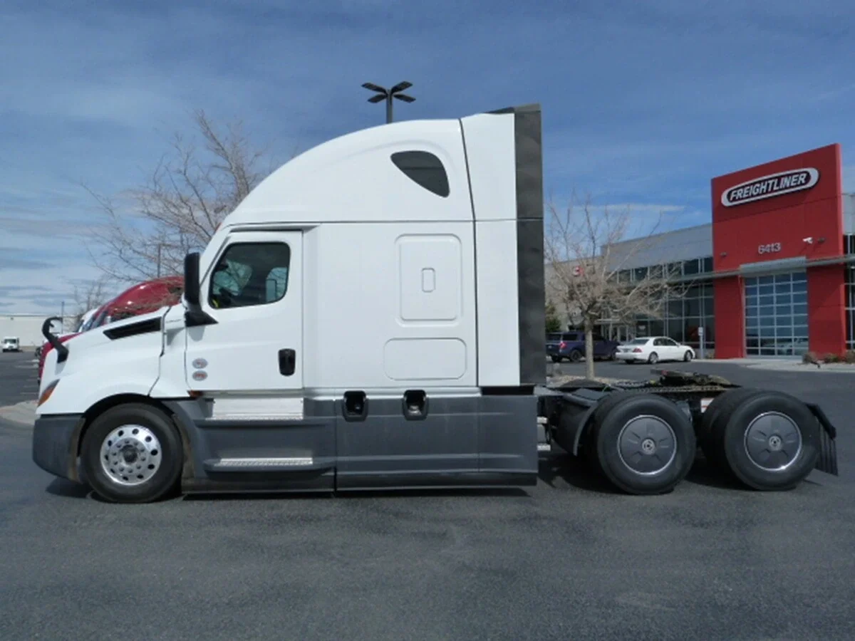 2026 Freightliner Cascadia - image 4