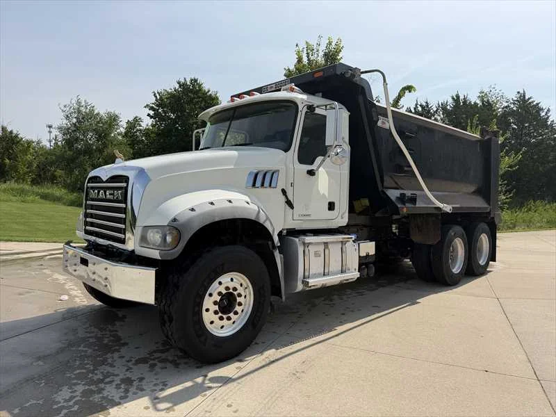 2019 Mack Granite