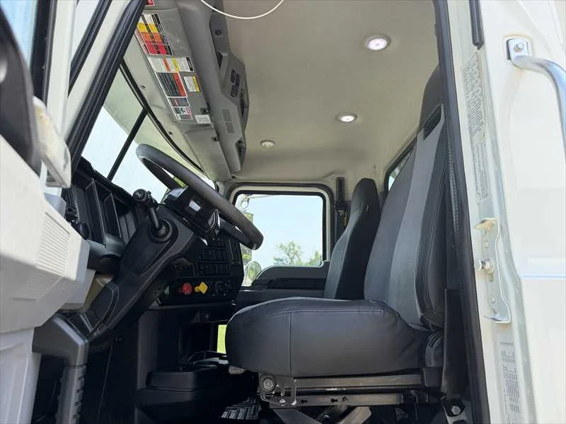 2019 Mack Granite in Springfield, MO — photo 8