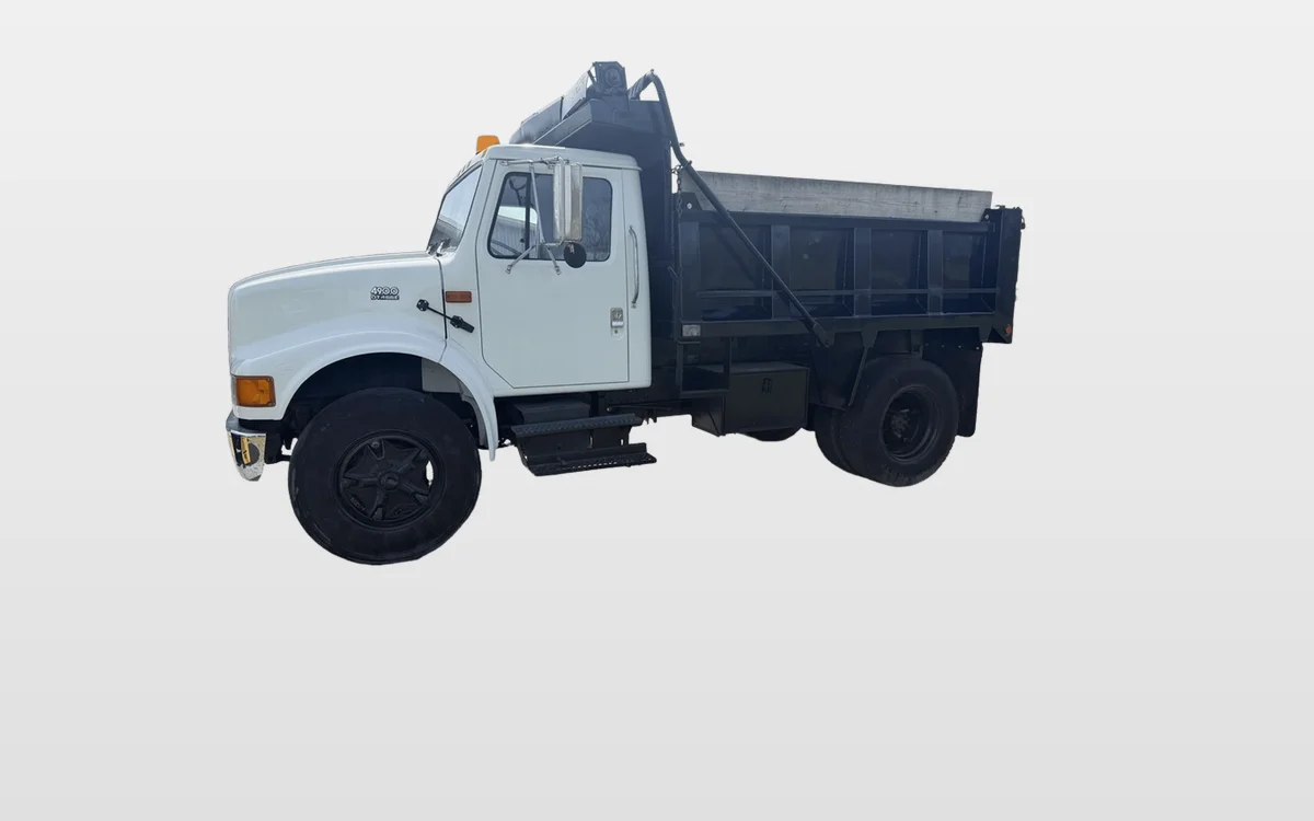 2000 International - image 1