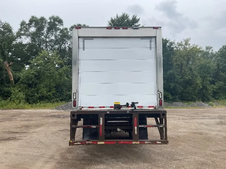 2020 Freightliner M2 106 - image 7