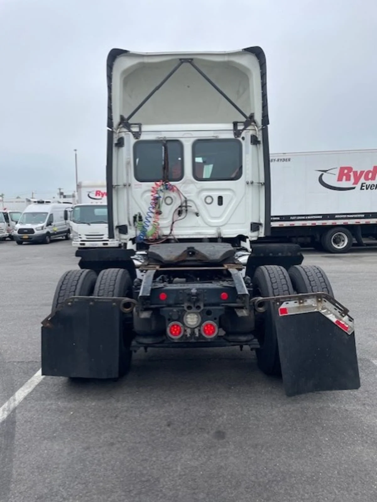 2019 Freightliner Cascadia in Farmingdale, NY — photo 5