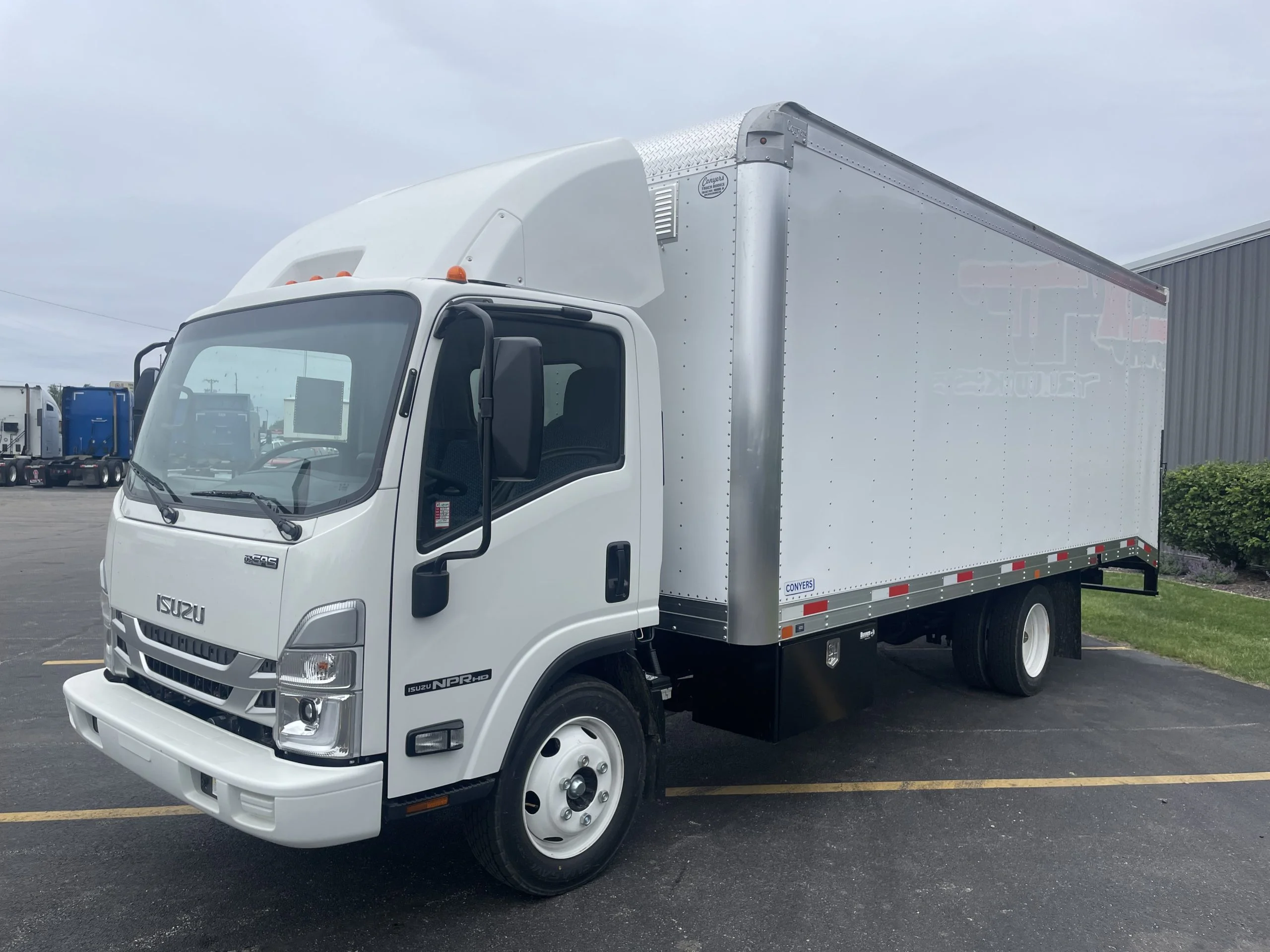 2026 Isuzu in Normal, IL — photo 5