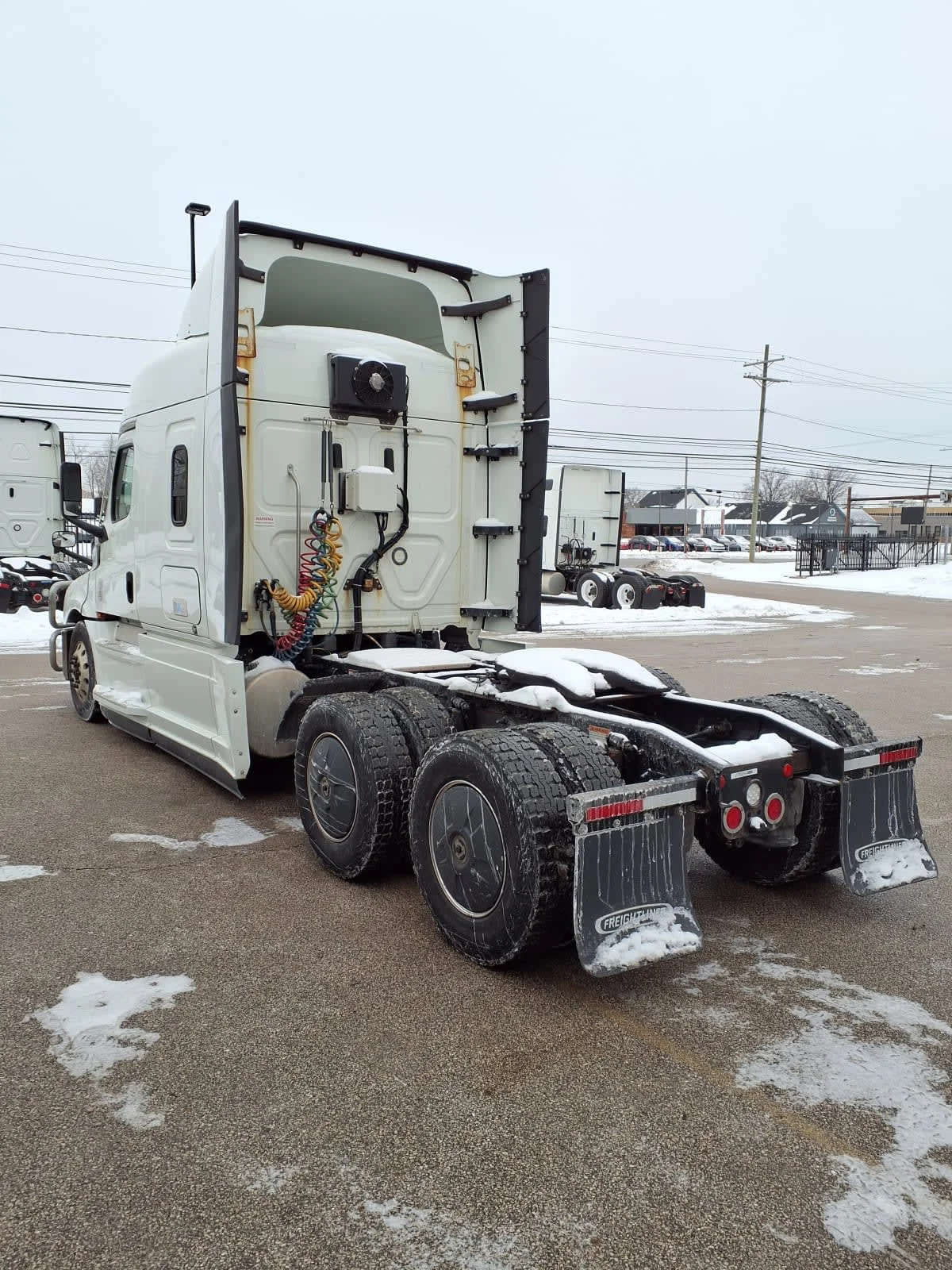2020 Freightliner Cascadia - image 6