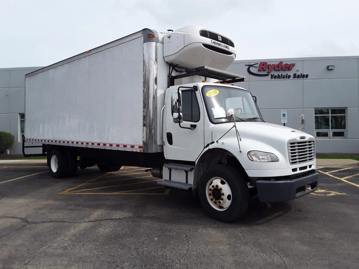 2019 Freightliner M2 106 in Bolingbrook, IL — photo 3