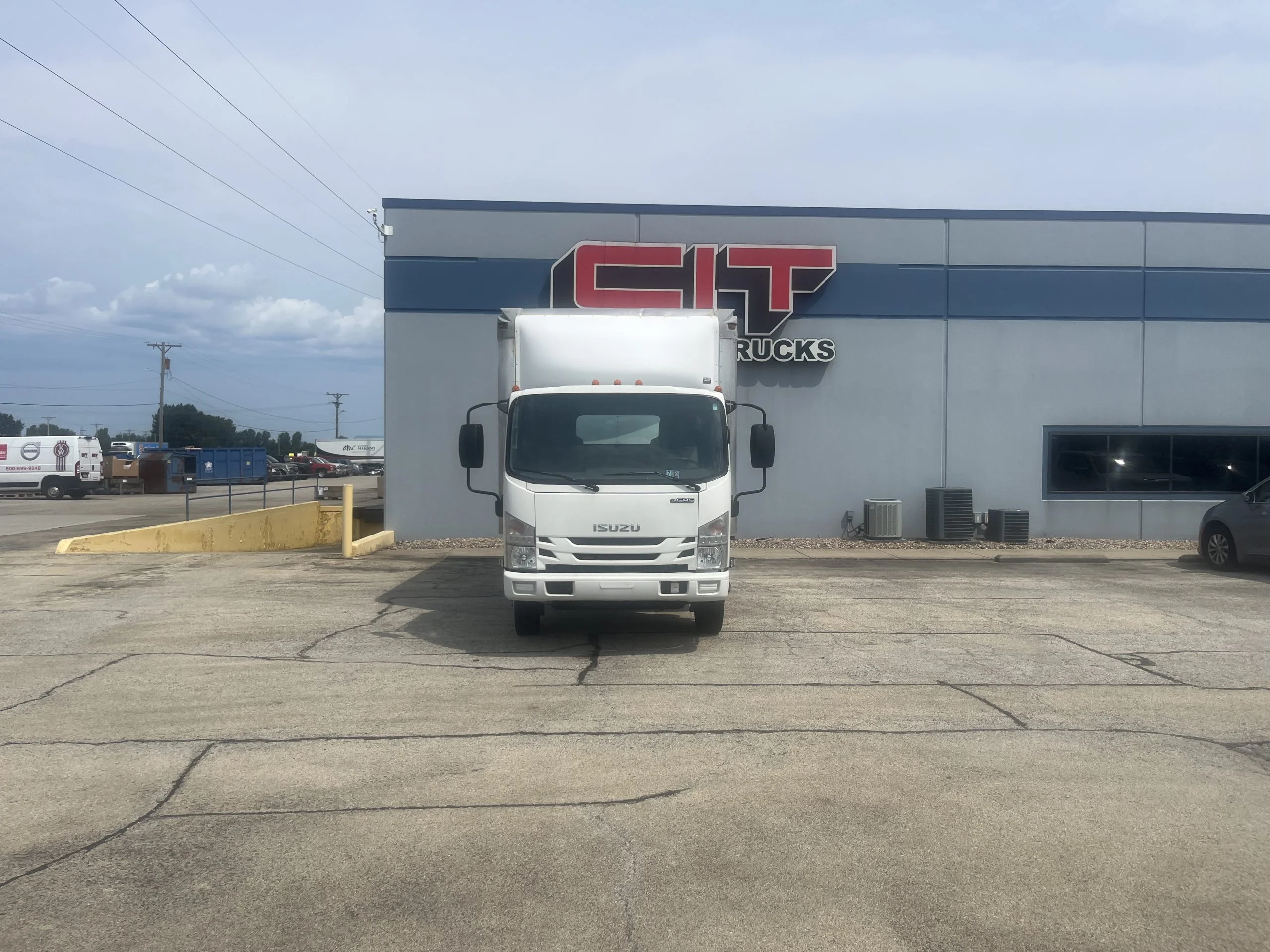 2017 Isuzu in Springfield, IL — photo 2