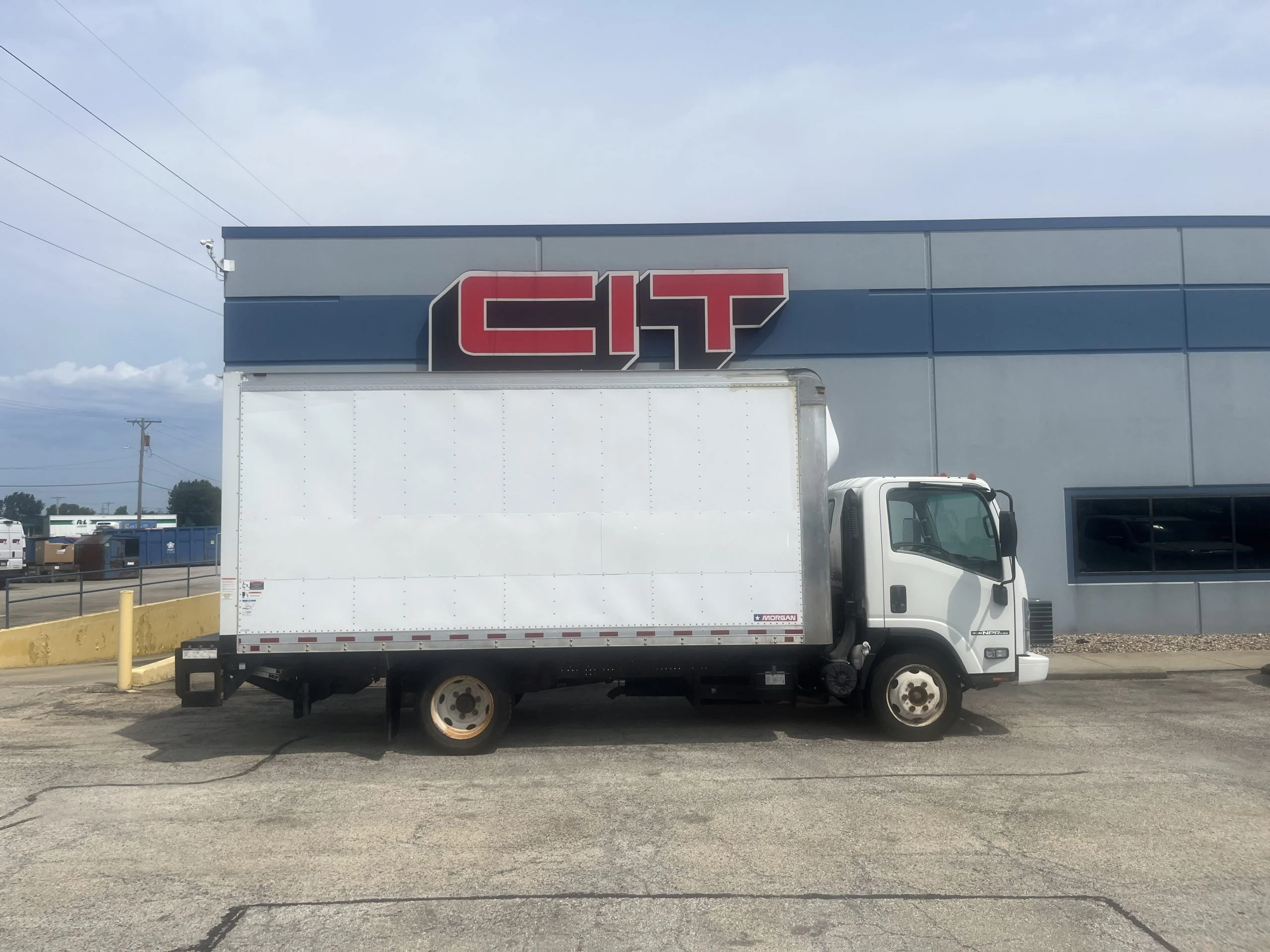 2017 Isuzu in Springfield, IL — photo 5