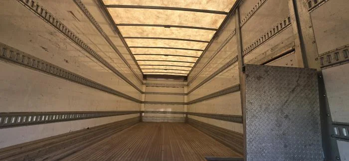 2020 Peterbilt 337 - image 11