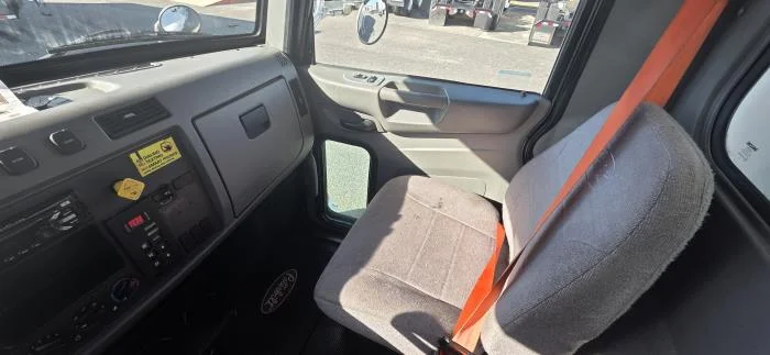 2020 Peterbilt 337 - image 20