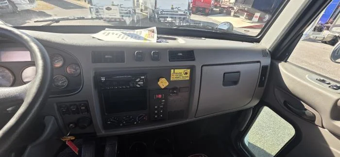 2020 Peterbilt 337 - image 21