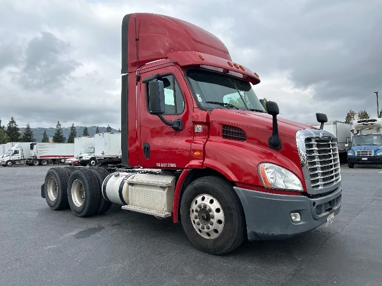 2018 Freightliner Cascadia in Gilroy, CA