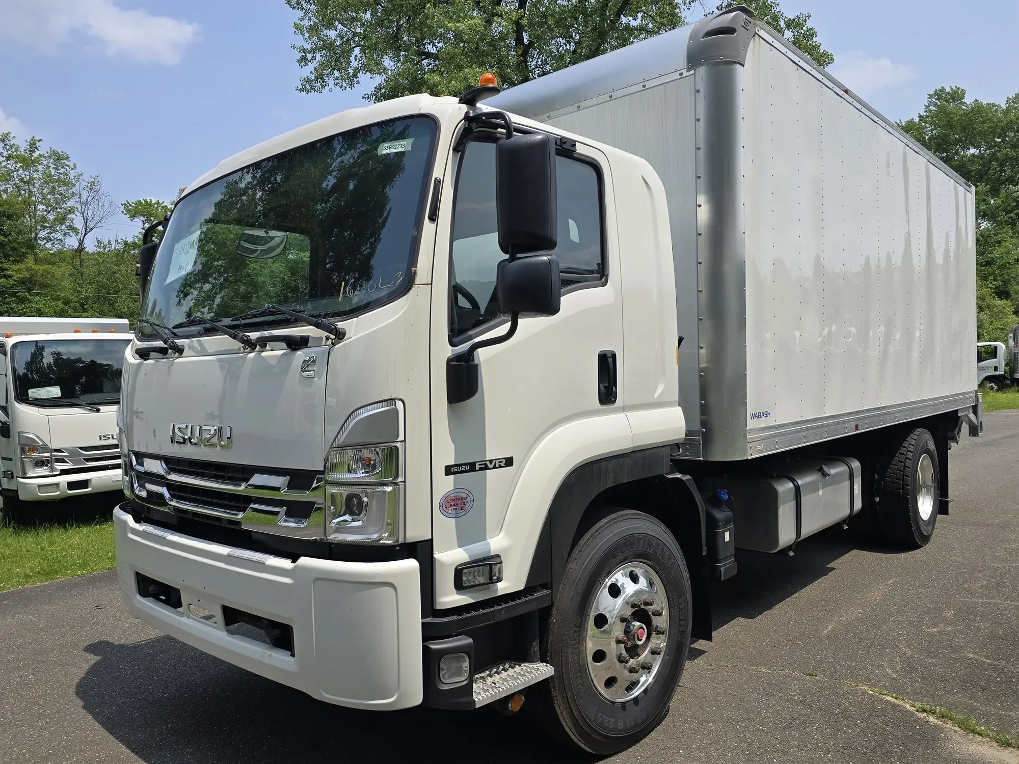 2025 Isuzu FVR - image 2