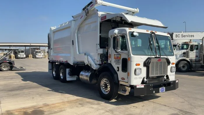 2025 Peterbilt 520 in Houston, TX — photo 4