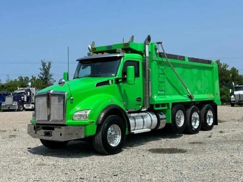 2024 Kenworth T880