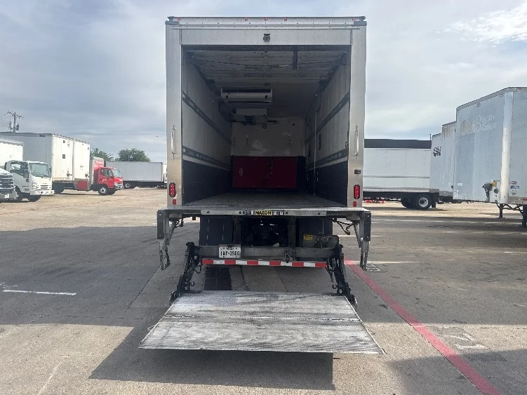 2020 Freightliner M2 106 - image 9