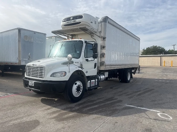 2020 Freightliner M2 106 - image 3