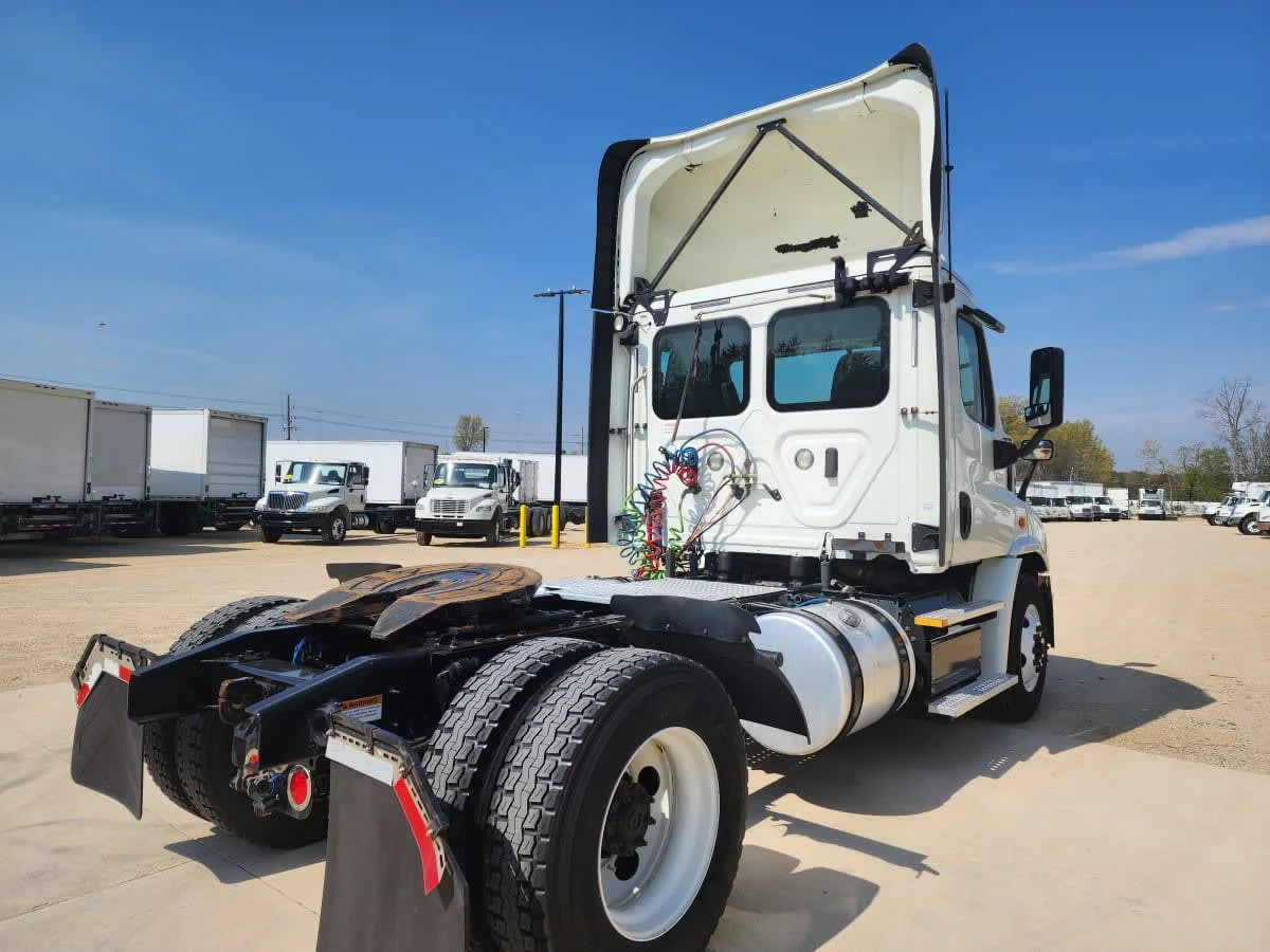 2018 Freightliner Cascadia in Greensboro, NC — photo 4