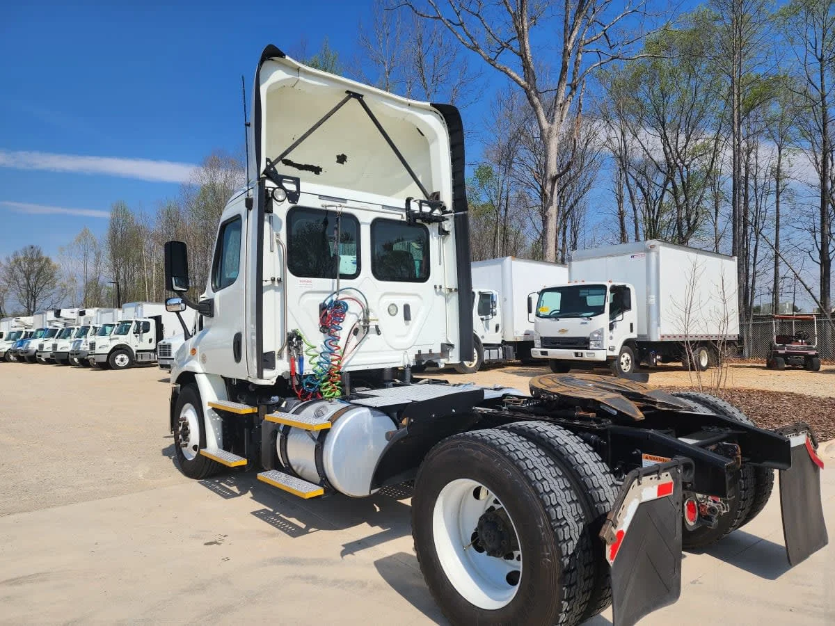 2018 Freightliner Cascadia in Greensboro, NC — photo 6