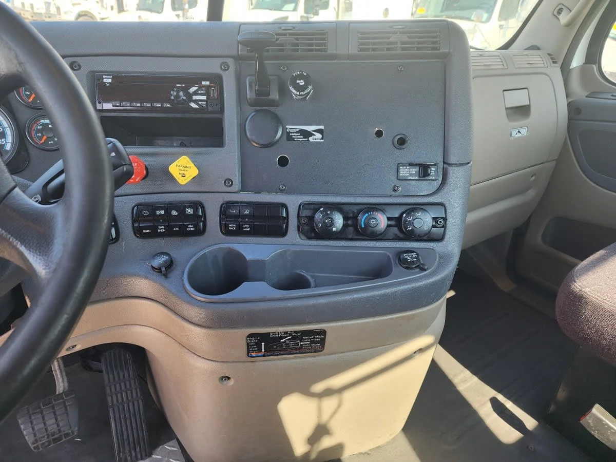 2018 Freightliner Cascadia in Greensboro, NC — photo 8