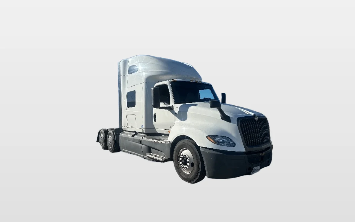 2023 International LT - image 1