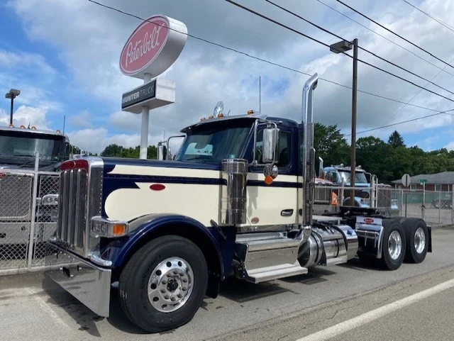 2027 Peterbilt 589