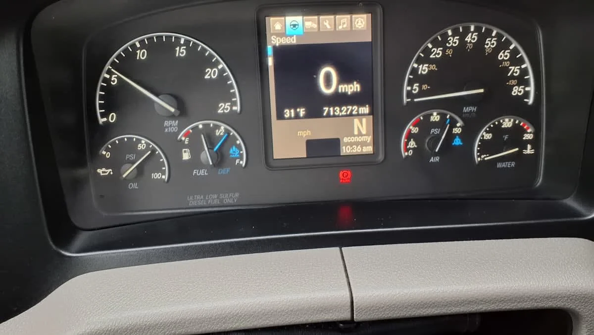 2019 Freightliner Cascadia - image 10