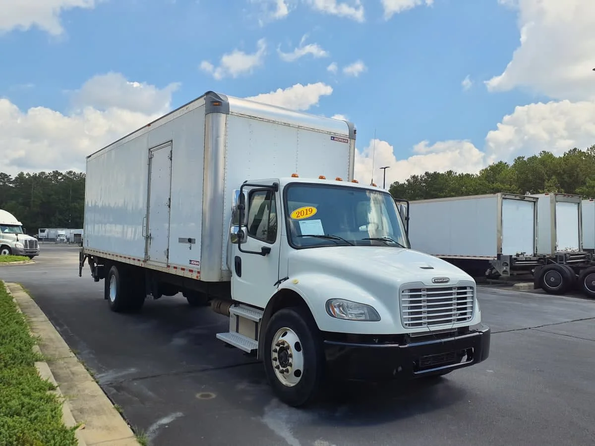 2019 Freightliner M2 106