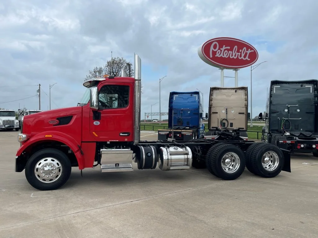 2021 Peterbilt 567 - image 2