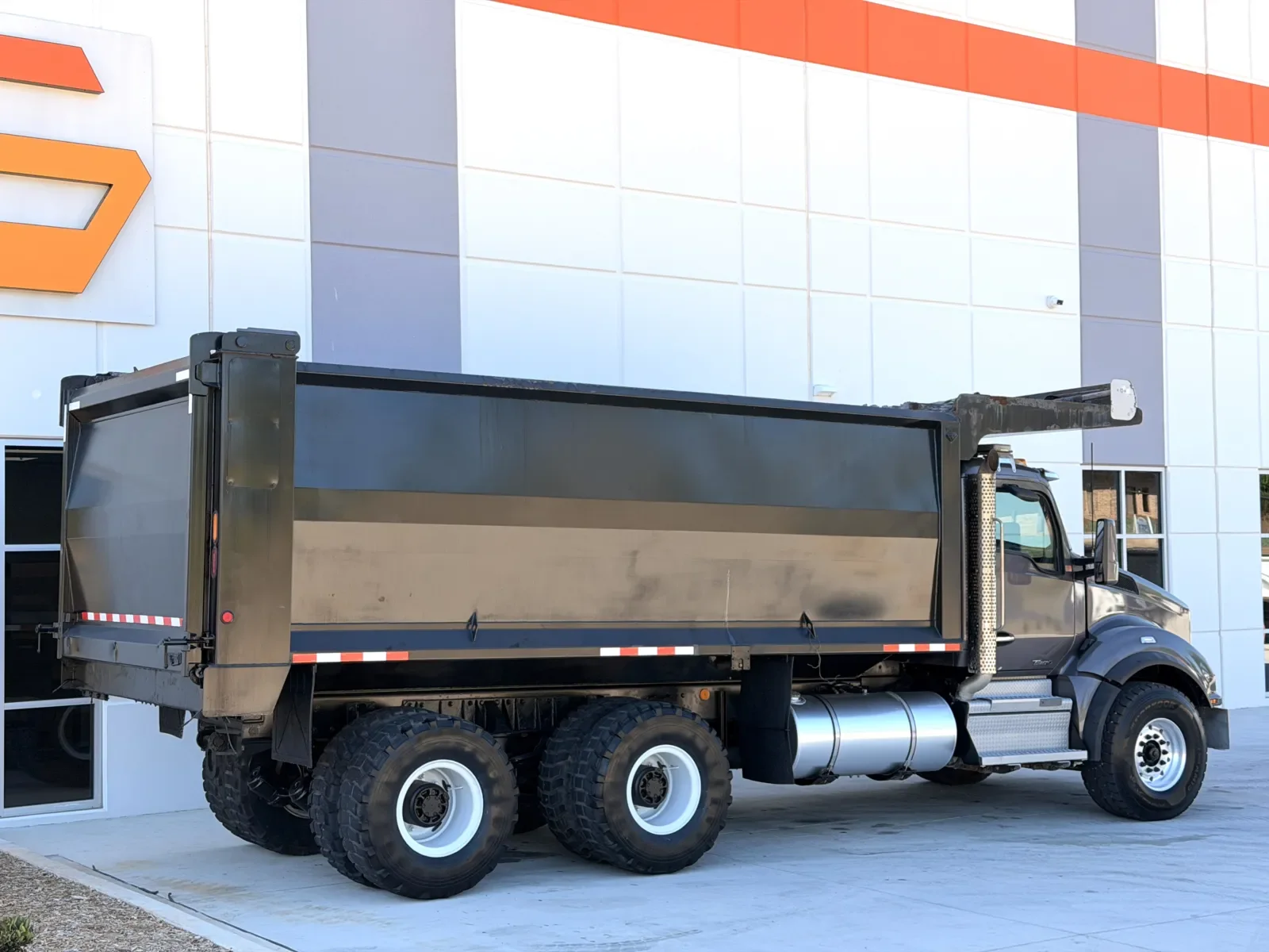 2020 Kenworth T880 - image 6