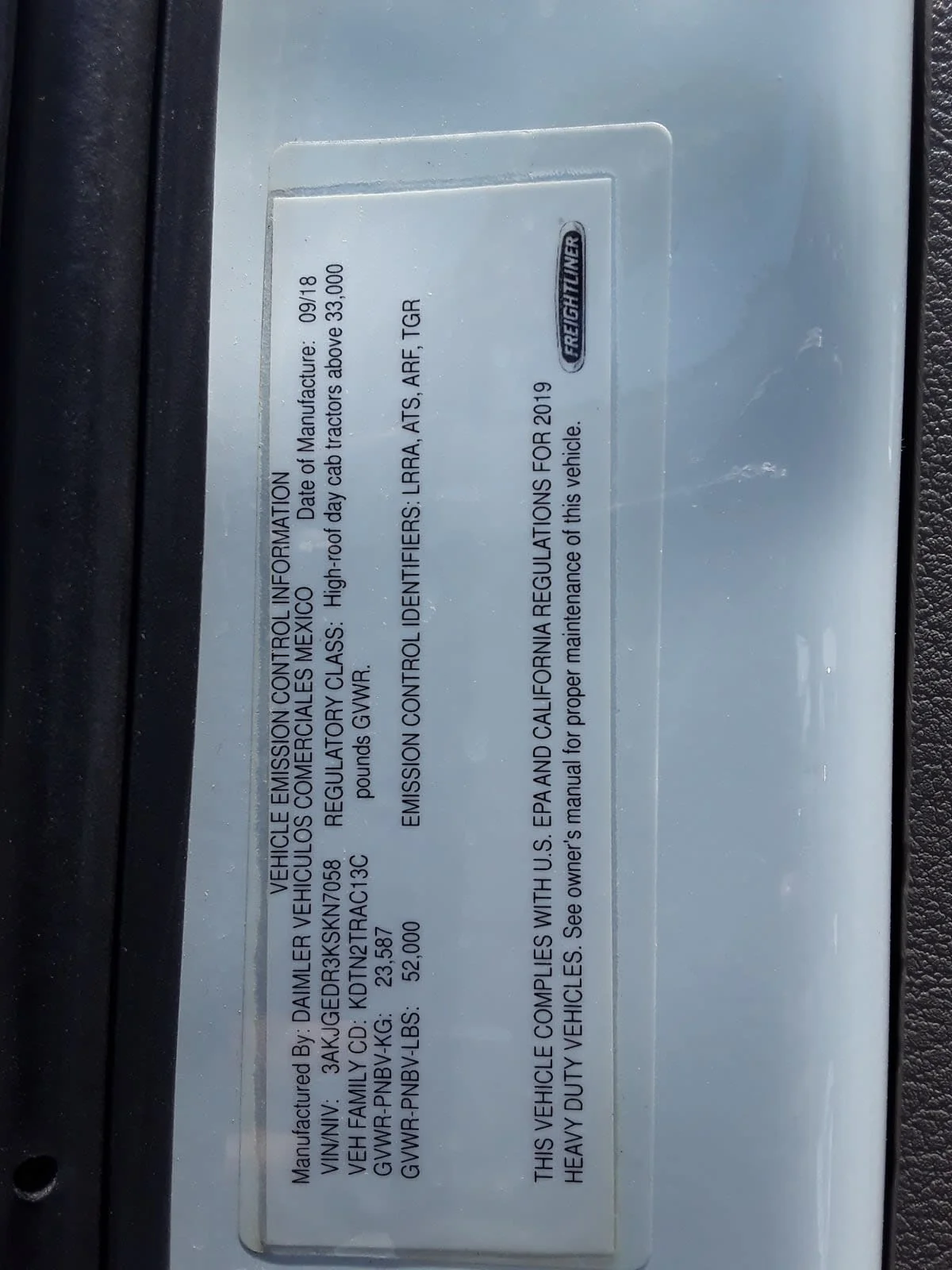 2019 Freightliner Cascadia in Montebello, CA — photo 10
